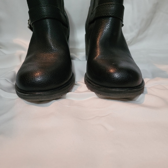 Baretraps  Women's Size 8M  Black Boots/Bootie - Picture 2 of 16